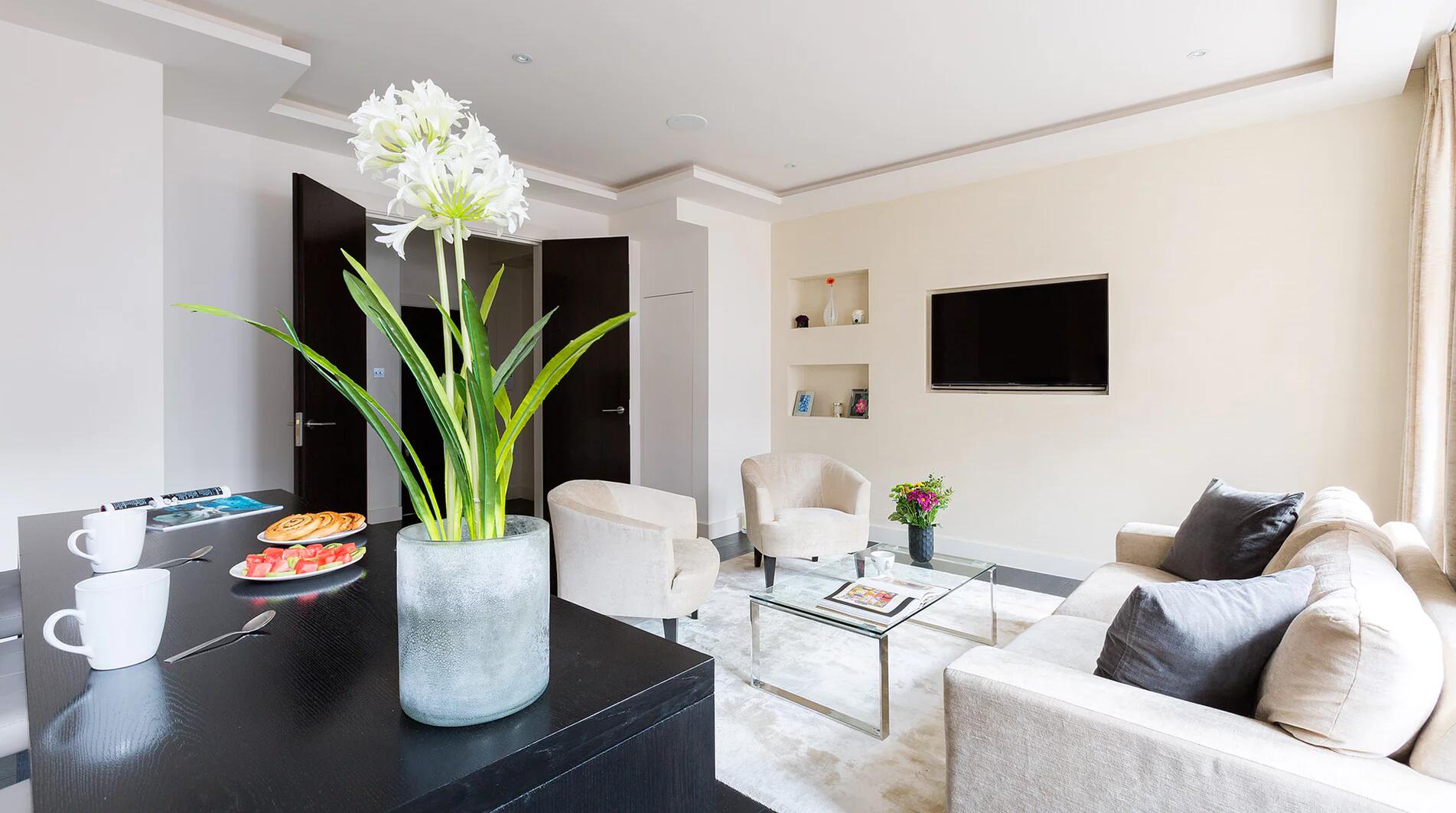 Lovelydays luxury service apartment rental - London - Knightsbridge - Herbert Street - Partner - 1 bedrooms - 1 bathrooms - Luxury living room - 0c3bf2dbcfcf - Lovelydays